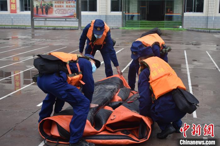 6分26秒！西藏森林消防開(kāi)展防汛抗洪拉動(dòng)演練