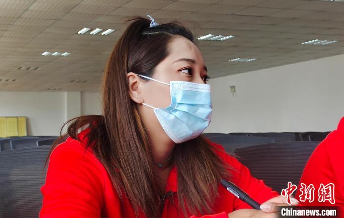 圖為西藏自治區(qū)運動員聽培訓(xùn)講座?！∝暽＠?攝