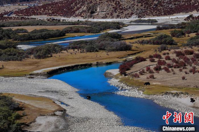 資料圖為拉薩市墨竹工卡縣境內(nèi)的美景?！∝暩聛硭?攝