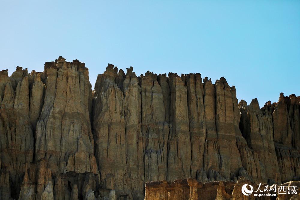 壯美的土林。人民網(wǎng) 李海霞攝