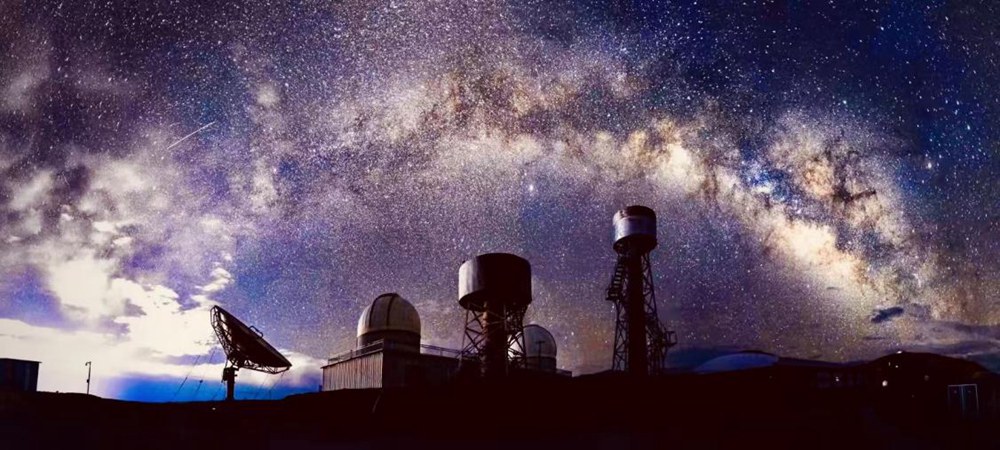 阿里暗夜星空。貢覺(jué)群培攝