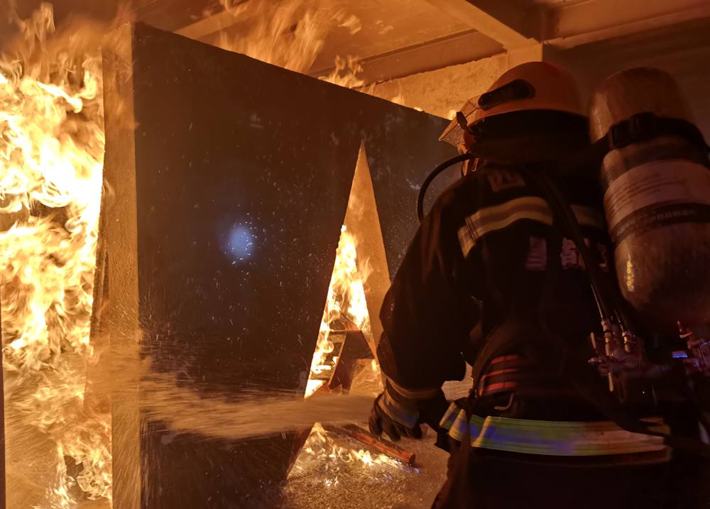 真火內(nèi)攻實操訓(xùn)練。