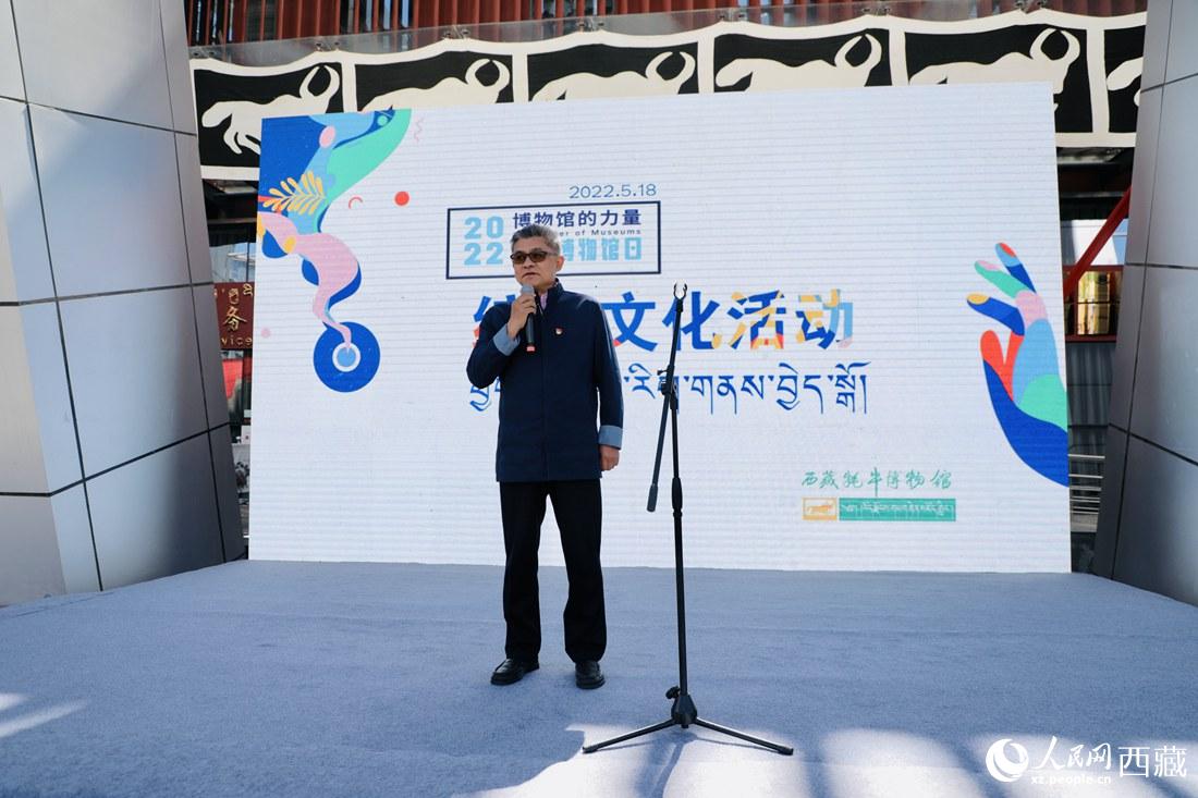 拉薩市委副書記、常務(wù)副市長、北京西藏拉薩指揮部黨委書記王強講話。人民網(wǎng) 次仁羅布攝