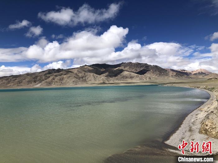 西藏阿里的高原湖泊別若錯(cuò)(又稱別若則錯(cuò))海拔約4470米?！?lt;a target='_blank' href='/'><p  align=