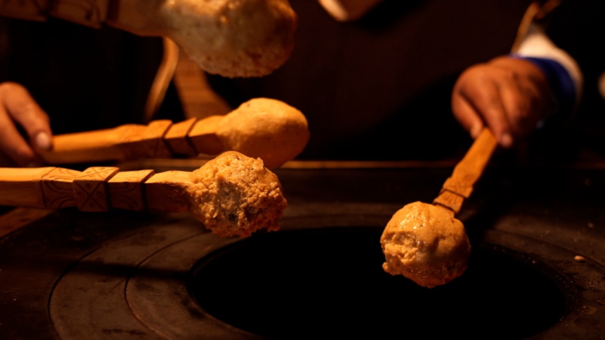  烤“結(jié)達(dá)”。