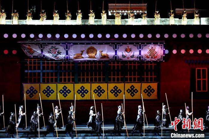 3月17日，西藏拉薩，《文成公主》大型史詩(shī)劇演出現(xiàn)場(chǎng)?！±盍?攝