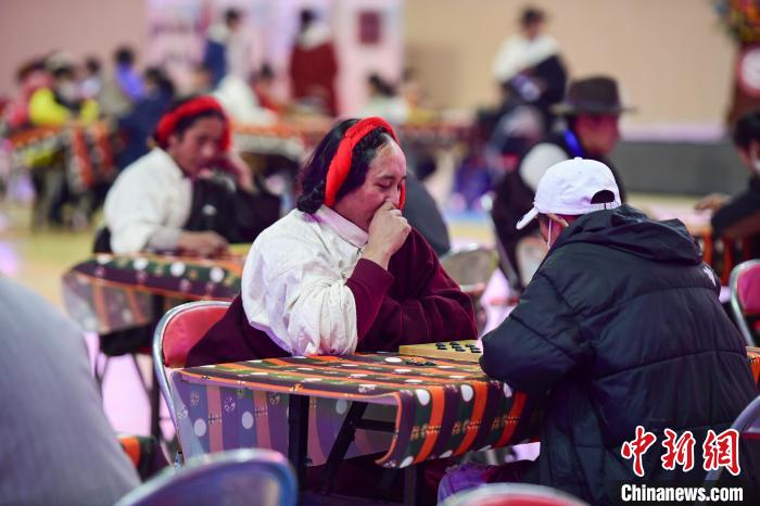 圖為比賽現(xiàn)場(chǎng)。　貢嘎來(lái)松 攝