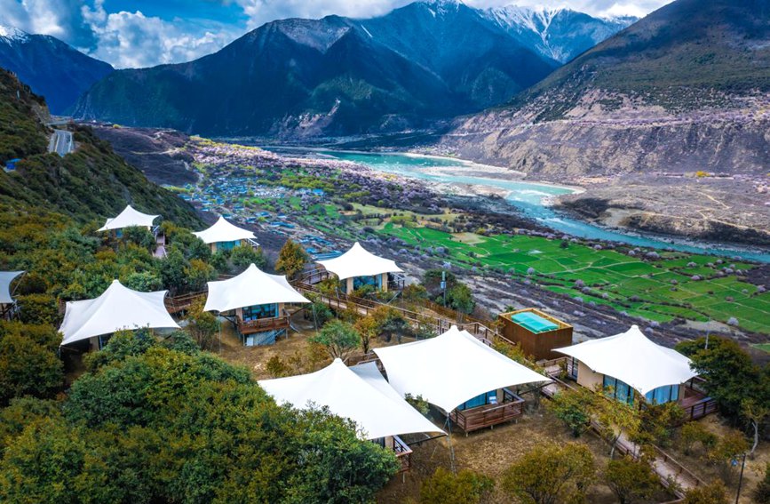 依托桃花資源，打造文旅產(chǎn)業(yè)。 張靜攝