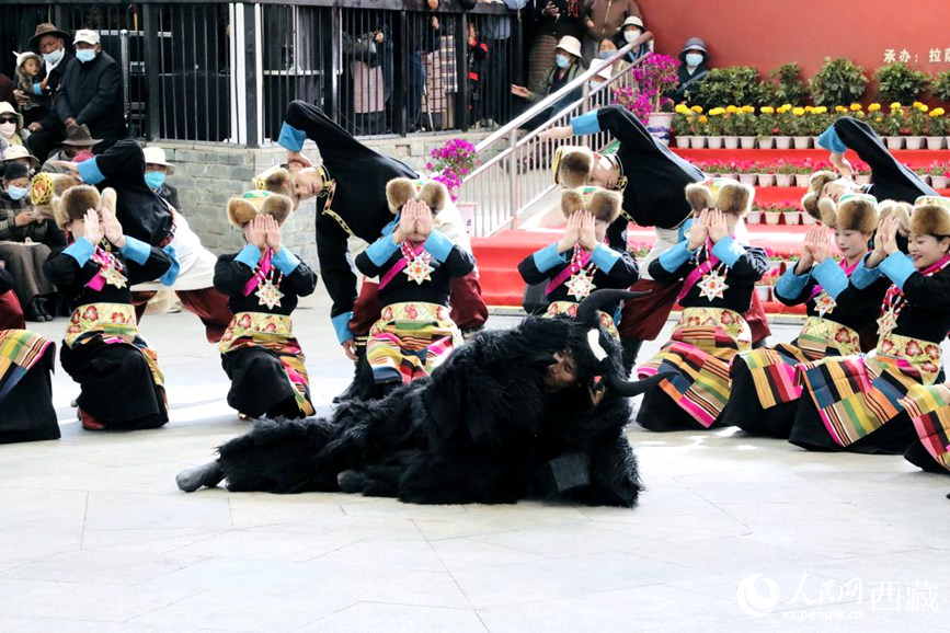 舞蹈《熱巴多吉》。人民網(wǎng) 次仁羅布攝